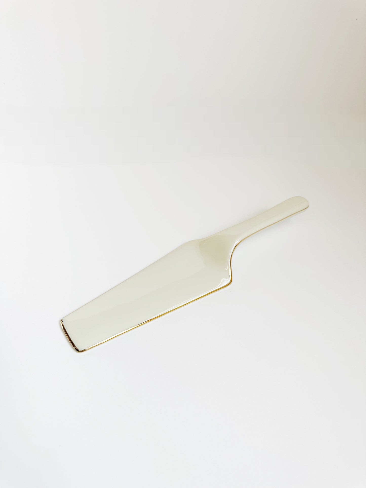 Porcelain Cake Server