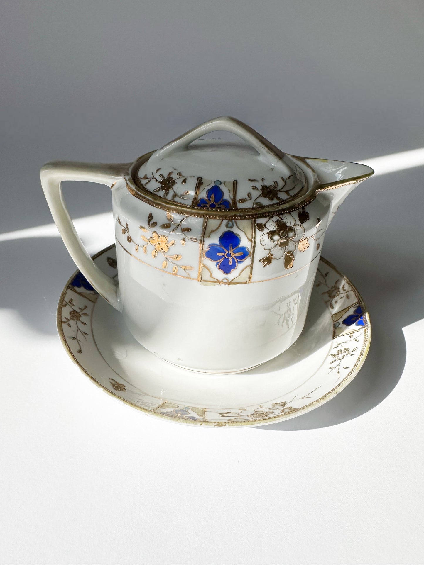 Creamer Dish & Saucer