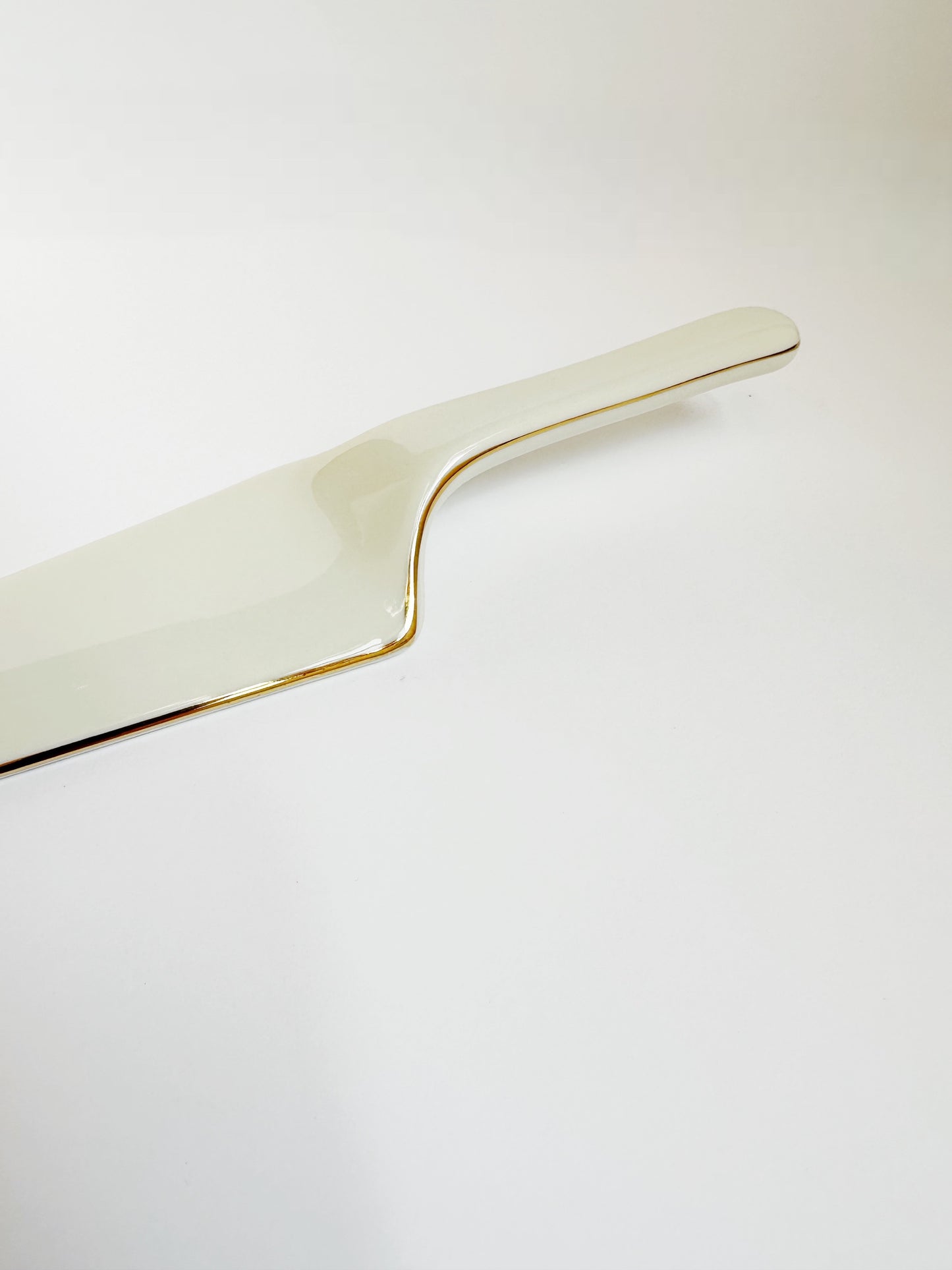 Porcelain Cake Server