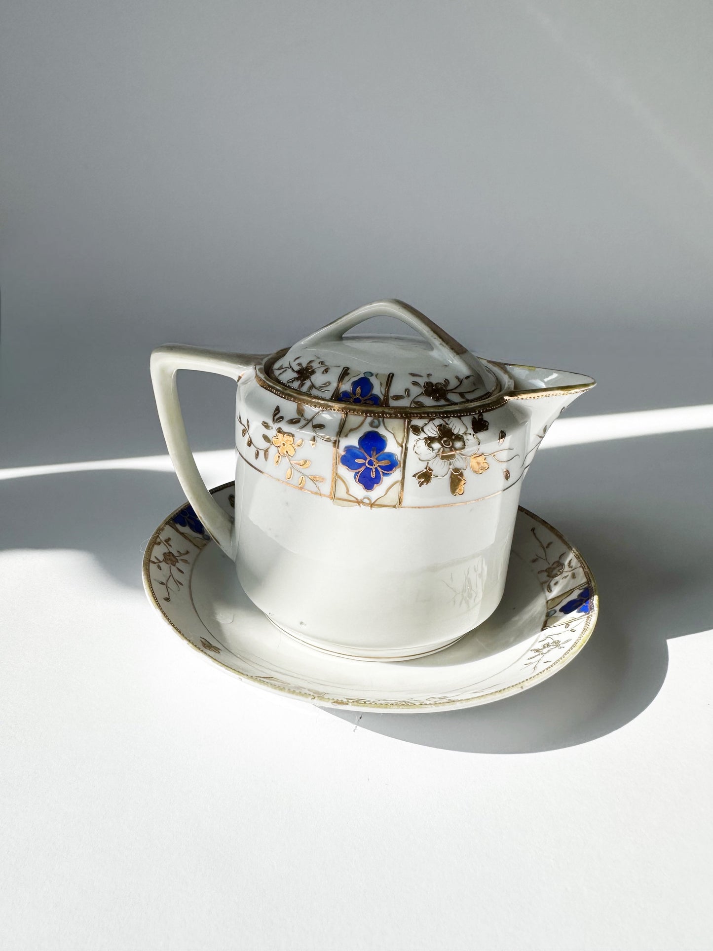 Creamer Dish & Saucer